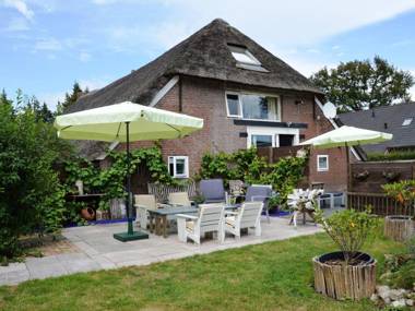 A beautiful link-detached farm house in the Drentse Wapse