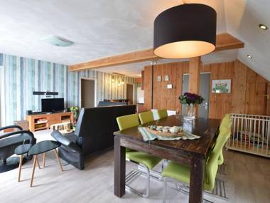 A beautiful link-detached farm house in the Drentse Wapse