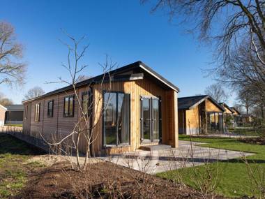 Well-kept chalet with dishwasher not far from the Biesbosch