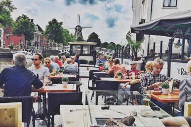 Hotel Café Restaurant 't Raedhûs