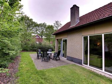 Cozy holiday home with a fireplace near Zwolle