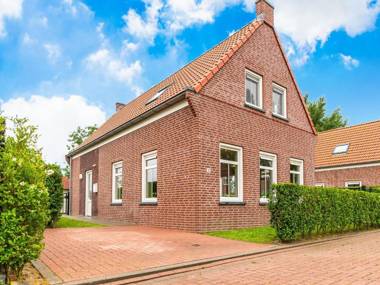 Quaint Holiday Home in Breskens with Graden