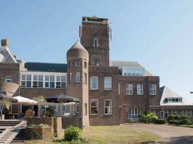 Modern Apartment in Bergen aan Zee with Beach Near