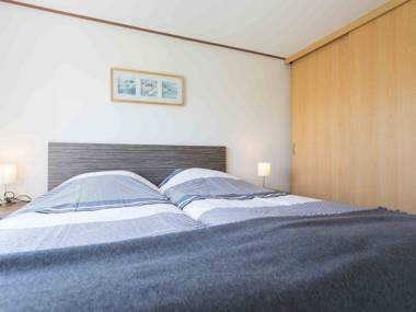 Neat chalet with microwave 3.5 km. from the beach in Egmond