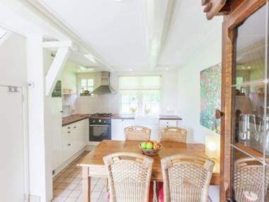 Cozy Holiday Home near Forest in Baarn