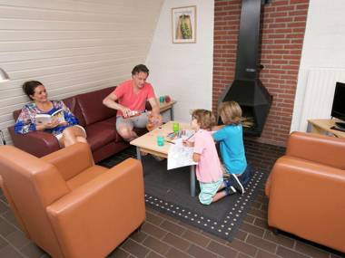 Nicely furnished bungalow with dishwasher in De Veluwe