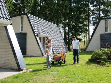Restyled bungalow with dishwasher located on De Veluwe