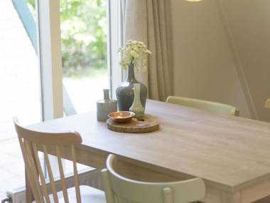 Restyled bungalow with dishwasher located on De Veluwe