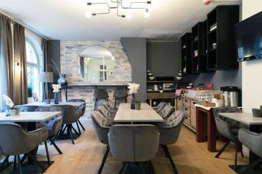 Quentin England Hotel