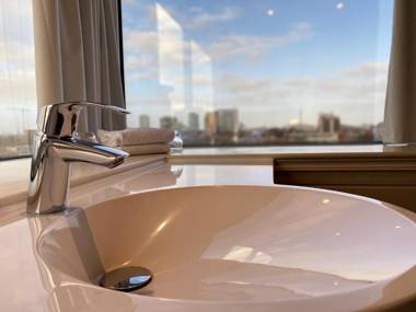 XO Hotels Blue Tower