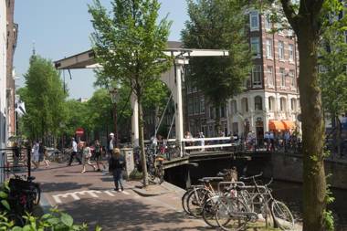 Rembrandtplein Hotel