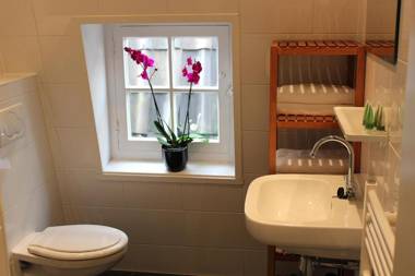 Amsterdam Jewel Canal Apartments