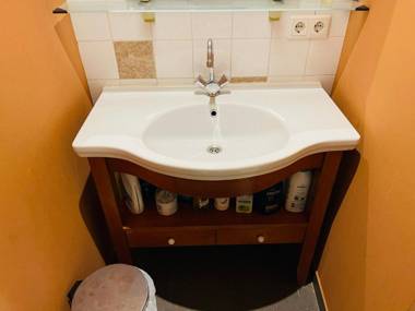 Red light district B & B canal view