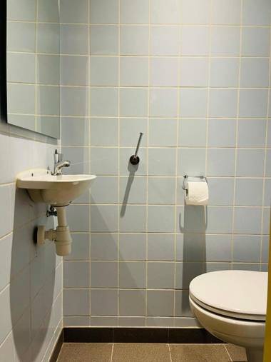 Red light district B & B canal view