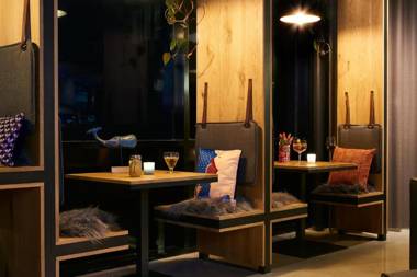 Moxy Amsterdam Schiphol Airport