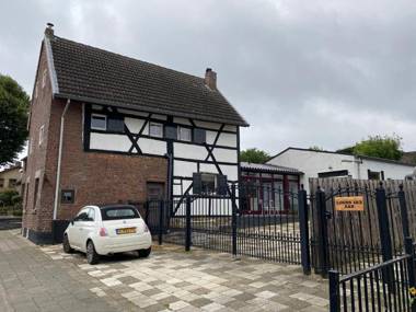 Loods 123 bed & kitchen