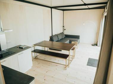 Modern chalet with terrace not far from the beach in Ouddorp