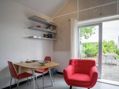 Lovely Cottage near Sea in Groede