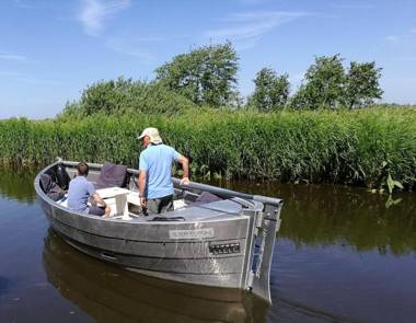 b&b het Herenhuys aan de historische gracht van Kollum