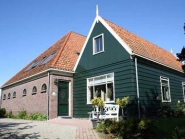 Inviting Holiday Home in Zuidoostbeemster near Centre & Forest