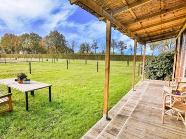 Pretty Holiday Home in Tripscompagnie with Garden