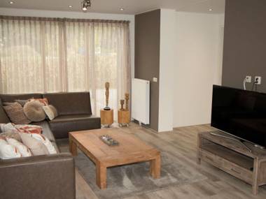 Modern spacious detached holiday home 15 km. from Alkmaar