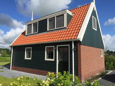 Holiday home built in Zaanse style 15 km. from Alkmaar