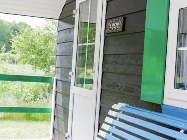 Comfy chalet with dishwasher surrounded by nature