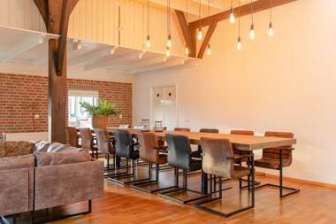 Luxury group accommodation for 14 people