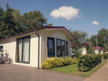 Comfortable chalet with a dishwasher close to nature