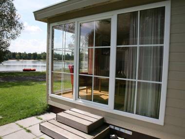 Comfortable chalet with AC and steam shower in green Twente