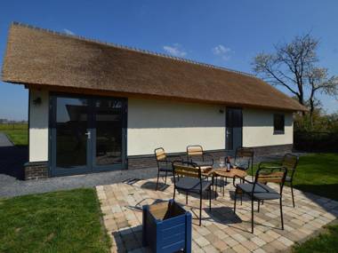 Modern & Garden-View Holiday Home in Alphen