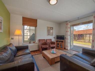 Thatched villa with dishwasher 2 km. from Appelscha