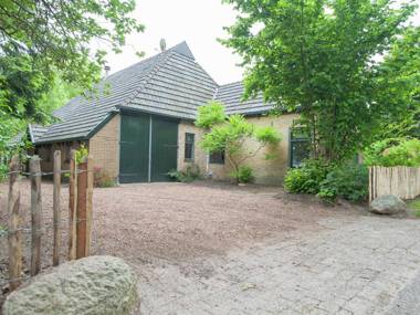 Quaint Farmhouse in Waskemeer near the Forest