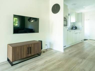 Modern chalet with dishwasher 20 km. from Utrecht