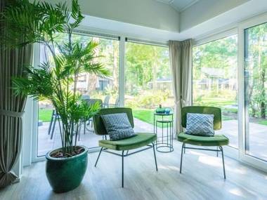 Modern chalet with dishwasher 20 km. from Utrecht