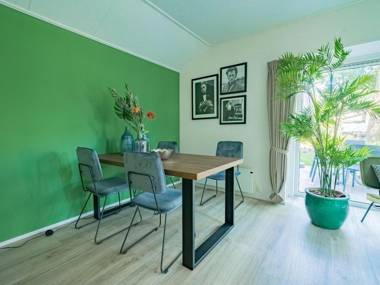 Modern chalet with dishwasher 20 km. from Utrecht