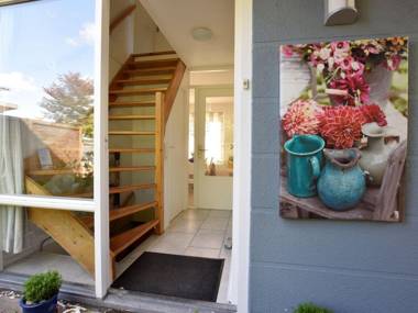 Relax in your holiday home with sauna 1 km from the beach of Noordwijk.