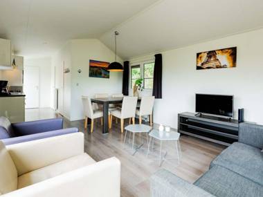 Comfortable chalet dishwasher in Noordwijk sea at 2.5 km.