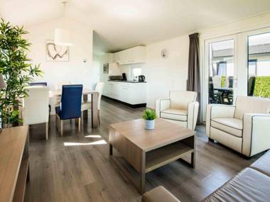 Modern chalet with dishwasher in Noordwijk sea at 3 km.