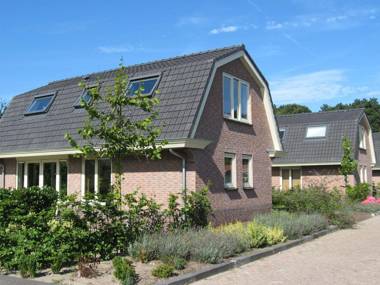 Comfortable holiday home with a garden at 1.1km from the sea