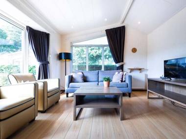 Well-kept chalet with dishwasher in Noordwijk sea at 2.5km