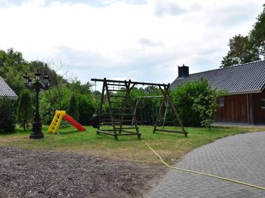 Enticing Holiday Home in Reutum with Sauna