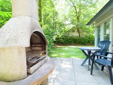 Superb villa in the woods of Gaasterland with WiFi and fireplace