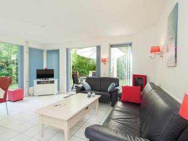 Superb villa in the woods of Gaasterland with WiFi and fireplace