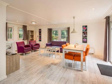 Detached chalet with dishwasher in a nature reserve