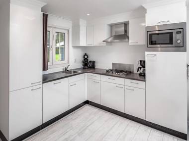 Detached chalet with dishwasher in a nature reserve