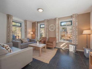 Comfortable two bathroom holiday home in a nature reserve