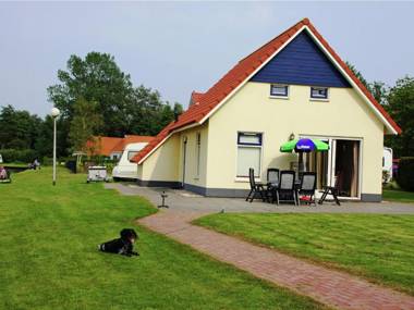 Detached villa with dishwasher Leeuwarden at 21km