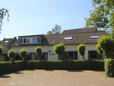 Serene Holiday Home in Ulestraten near Private Forest